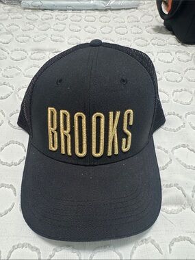 Brooks trucker hat